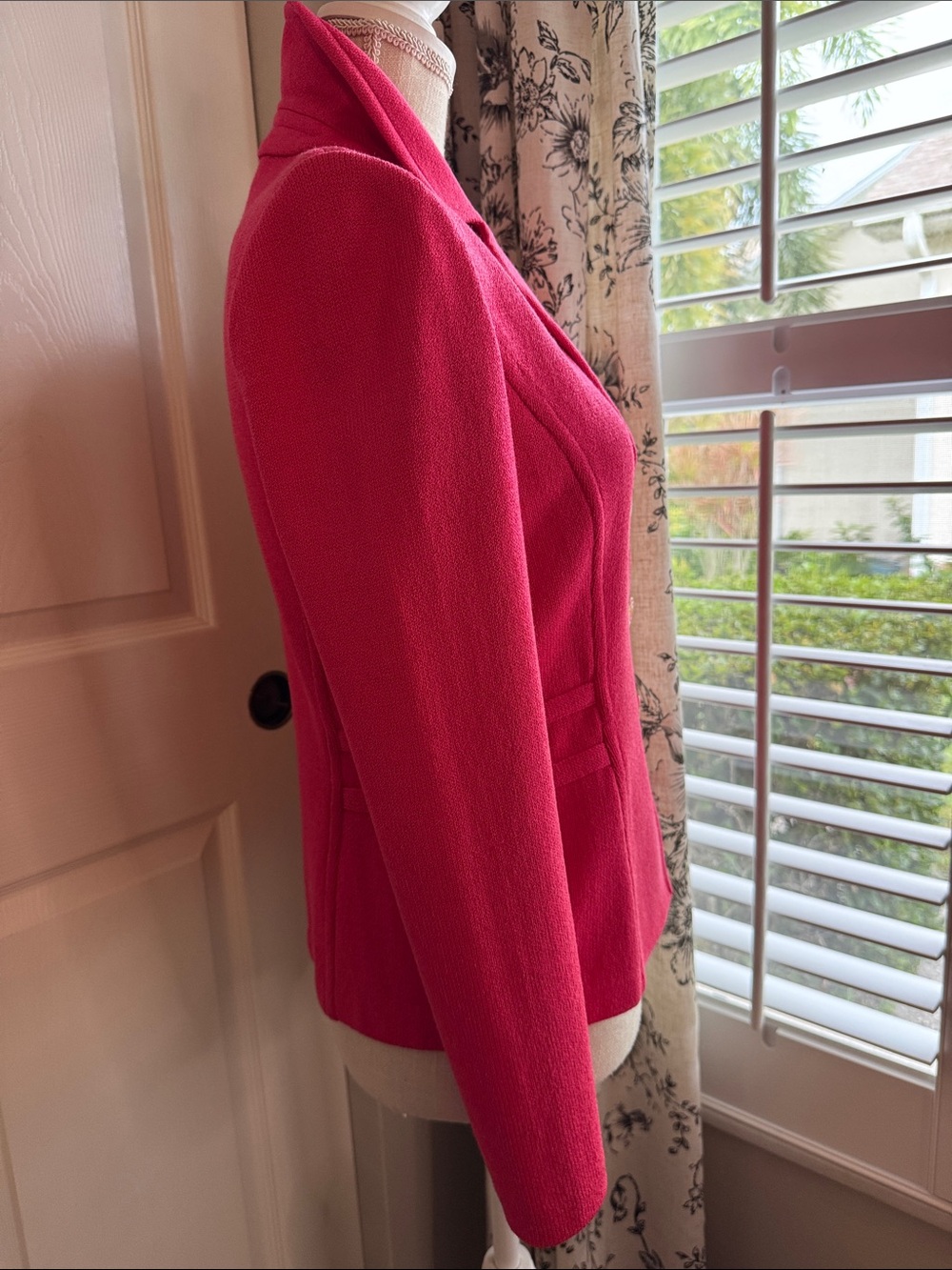 St. John Pink Women’s Fitted Knit Blazer - Picture 7 of 13